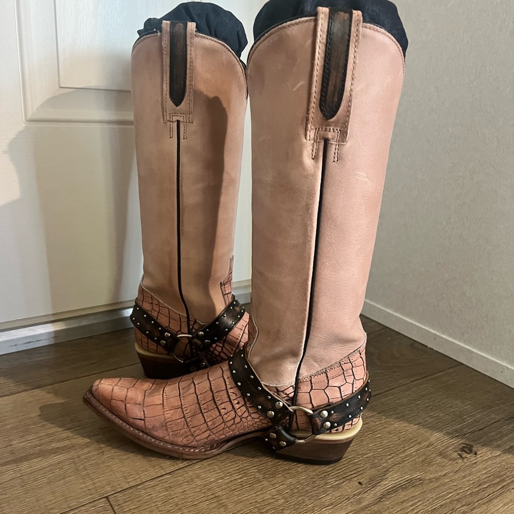 Freebird by Steven Lusitano Boots